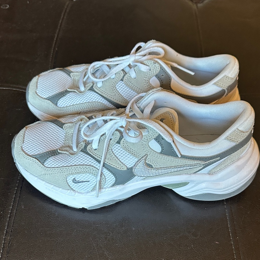 Nike Women's White and Gray Sneakers